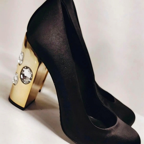 TORY BURCH Black Satin Round Toe/Gold Rhinestoned Block Hi-Heel Women's Size 7M - Picture 2 of 12